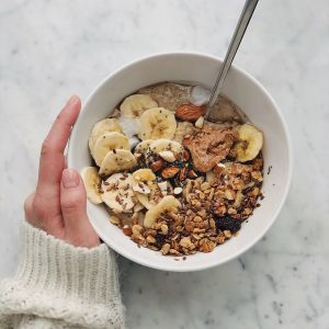 breakfast-overhead-granola
